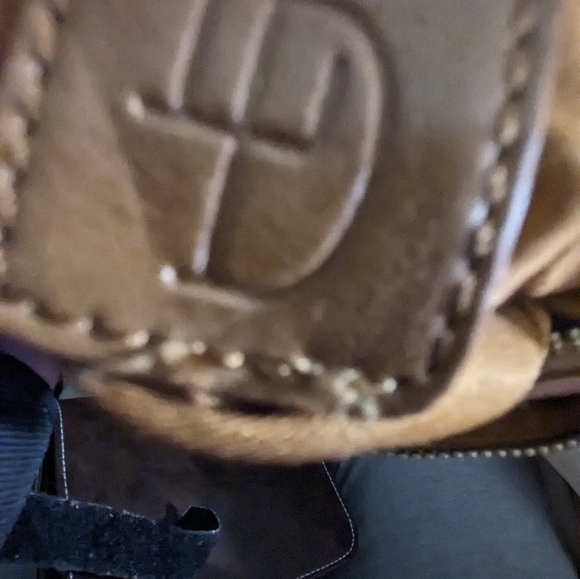 LG crossbody - Picture 4 of 5